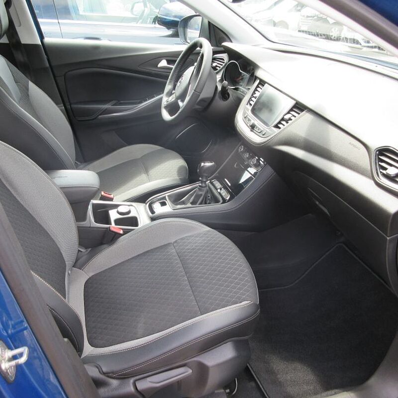 Opel Grandland X 1.2 Start/Stop Business INNOVATION