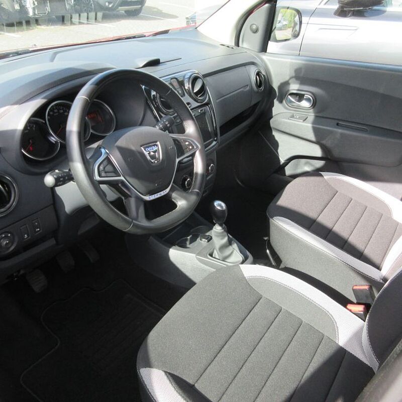 Dacia Lodgy TCe 130 GPF Stepway Plus