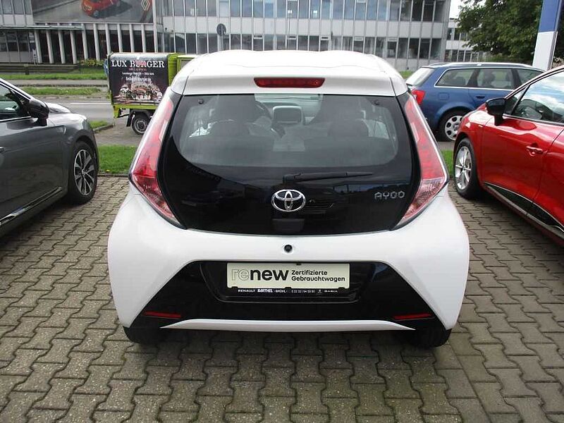Toyota Aygo x-play touch